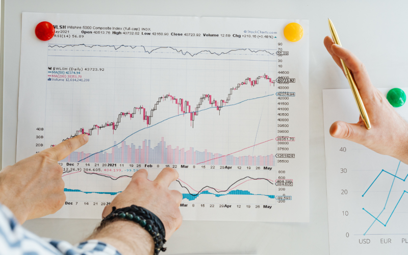PIF and JLL announce agreement for JLL to invest in FMTECH to further advance the Saudi facilities management sector
