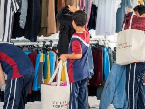 Dubai Holding’s Gift It Forward aligns with Season of Wulfa, distributing over 500,000 items this Ramadan